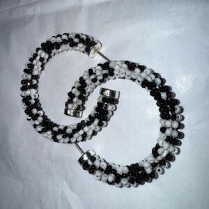 Black and White Earring Set